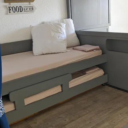 Port De 4 Personnes Avec Terrasse 히에레