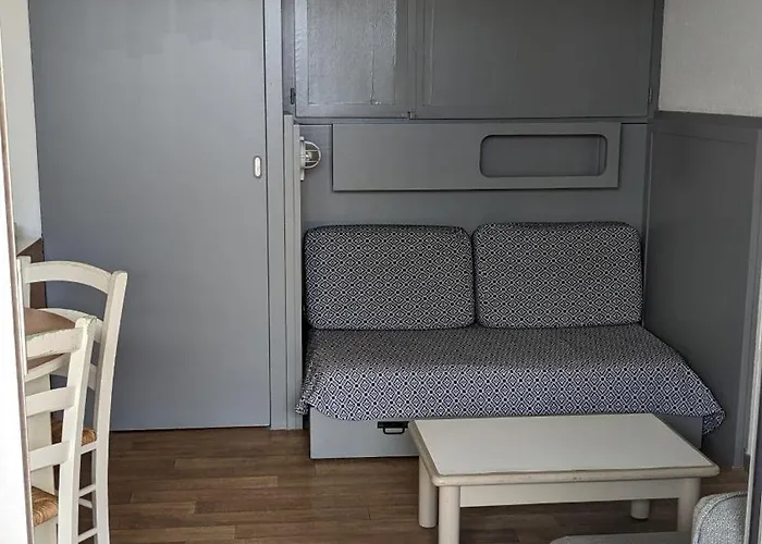 Apartment Port De 4 Personnes Avec Terrasse Hyères