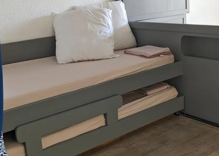 Port De 4 Personnes Avec Terrasse Hyères